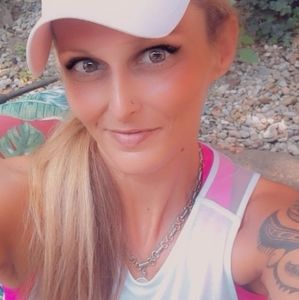 Meet your Posher, Kara